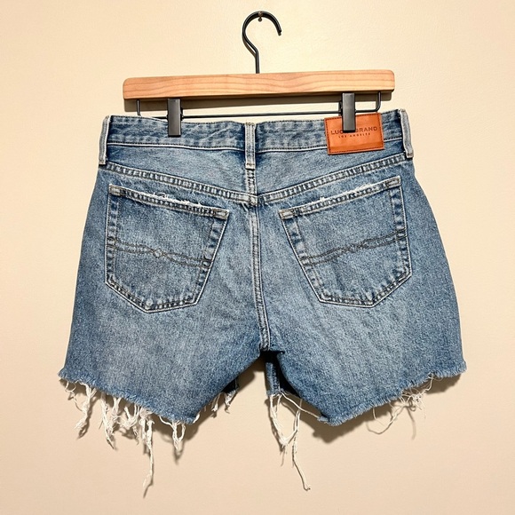 Lucky Brand Boyfriend Shorts Denim Raw Hem Distressed Women’s Size 4/27 - Picture 7 of 9
